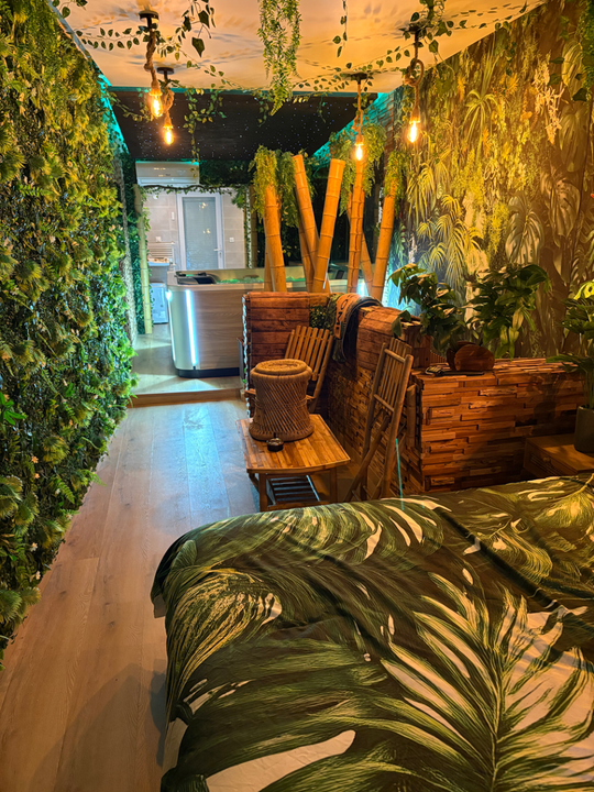 La Jungleroom - Love’nSpa - weekend en amoureux, love rooms avec spa ou jacuzzi privatif