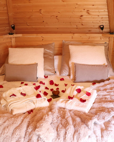 LA LOVE ROOM DES CINQ SENS - Love’nSpa - weekend en amoureux, love rooms avec spa ou jacuzzi privatif