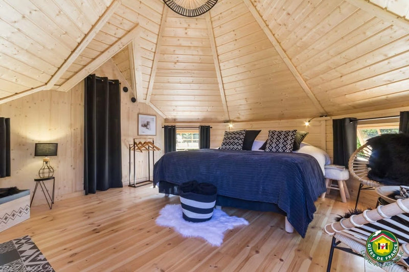LA LOVE ROOM DES CINQ SENS - Love’nSpa - weekend en amoureux, love rooms avec spa ou jacuzzi privatif