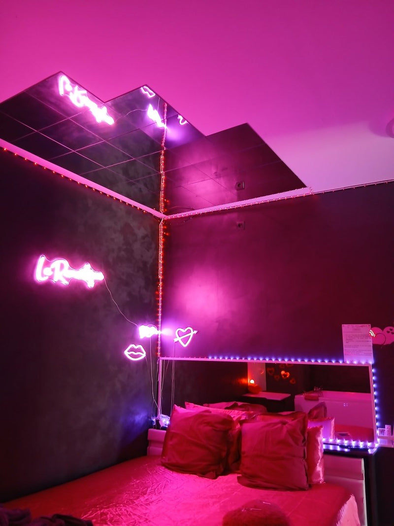 la loverommantique chez loveroom Toulon - Love’nSpa - weekend en amoureux, love rooms avec spa ou jacuzzi privatif4 de la loverommantique chez loveroom Toulon
