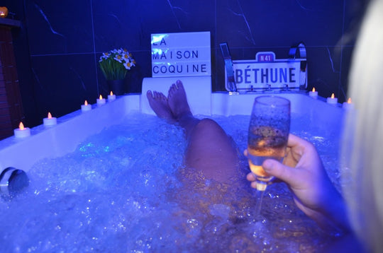 La Maison Coquine - Love Room romantique à Béthune - Love’nSpa - weekend en amoureux, love rooms avec spa ou jacuzzi privatif