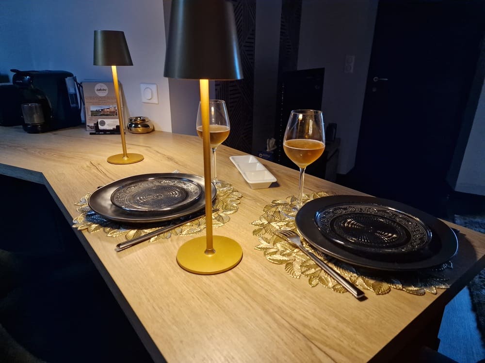 La Maison Parfum d'Amour - Love’nSpa - weekend en amoureux, love rooms avec spa ou jacuzzi privatif5 de La Maison Parfum d'Amour by Cath & Sens
