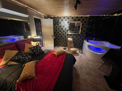 La parenthèse - 50 NUANCES DE PARENTHESES - Love’nSpa - weekend en amoureux, love rooms avec spa ou jacuzzi privatif