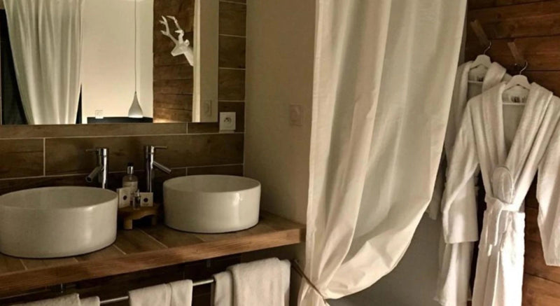 La Perle du Voyageur - Suite Scandinave - Love’nSpa - weekend en amoureux, love rooms avec spa ou jacuzzi privatif