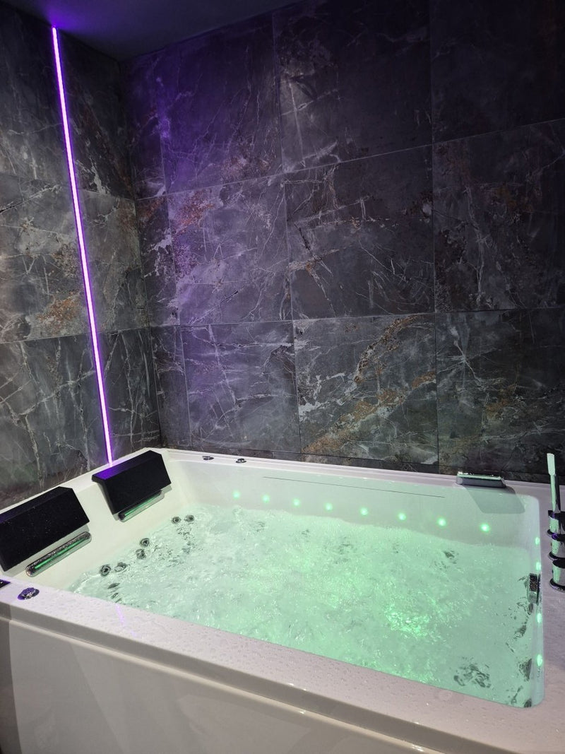 La Petite Suite - Love’nSpa - weekend en amoureux, love rooms avec spa ou jacuzzi privatif2 de La Petite Suite
