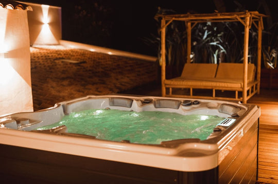 La Polissonne - Love’nSpa - weekend en amoureux, love rooms avec spa ou jacuzzi privatif