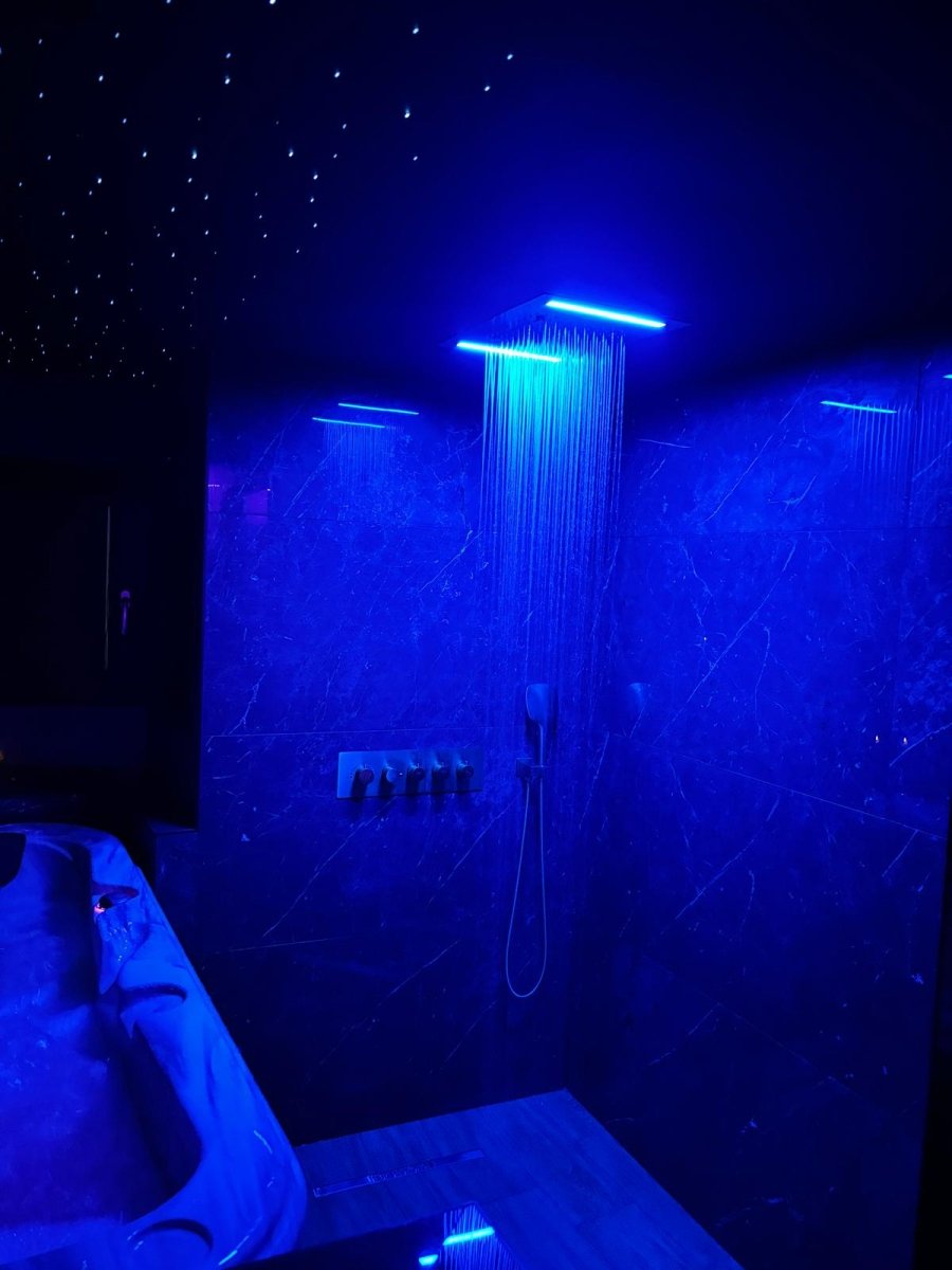 LA SECRETE ROOM - Love’nSpa - weekend en amoureux, love rooms avec spa ou jacuzzi privatif12 de LA SECRETE ROOM
