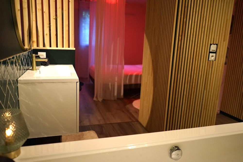 La Sensorielle - Love’nSpa - weekend en amoureux, love rooms avec spa ou jacuzzi privatif3 de La Sensorielle
