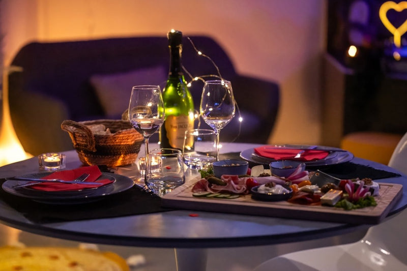 La Suite 55 - La Contemporaine - Love’nSpa - weekend en amoureux, love rooms avec spa ou jacuzzi privatif4 de La Suite 55 - La Contemporaine
