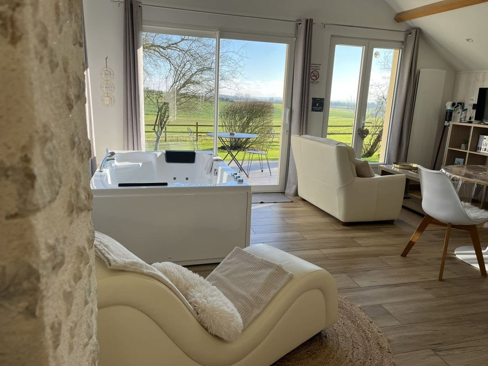 La Suite Bucolique - Love’nSpa - weekend en amoureux, love rooms avec spa ou jacuzzi privatif6 de La Suite Bucolique
