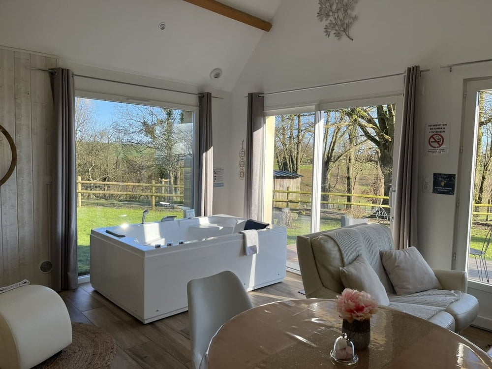 La Suite Bucolique - Love’nSpa - weekend en amoureux, love rooms avec spa ou jacuzzi privatif7 de La Suite Bucolique
