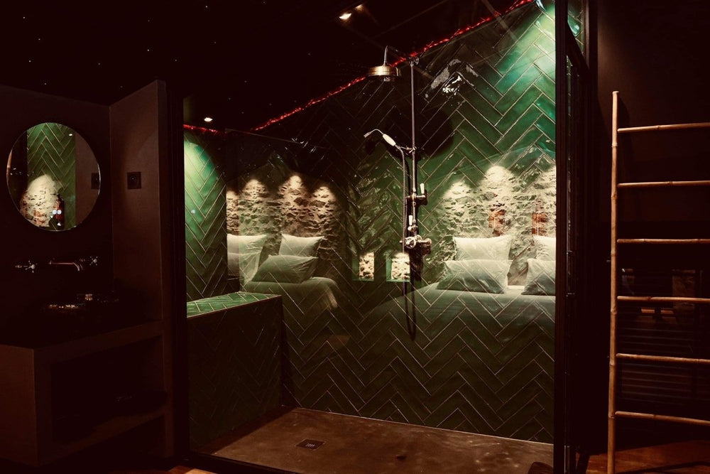 La Suite Étoilée - Love’nSpa - weekend en amoureux, love rooms avec spa ou jacuzzi privatif2 de La Suite Étoilée
