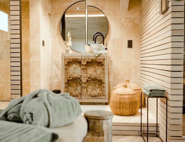 La Suite Hindi - Love’nSpa - weekend en amoureux, love rooms avec spa ou jacuzzi privatif4 de La Suite Hindi
