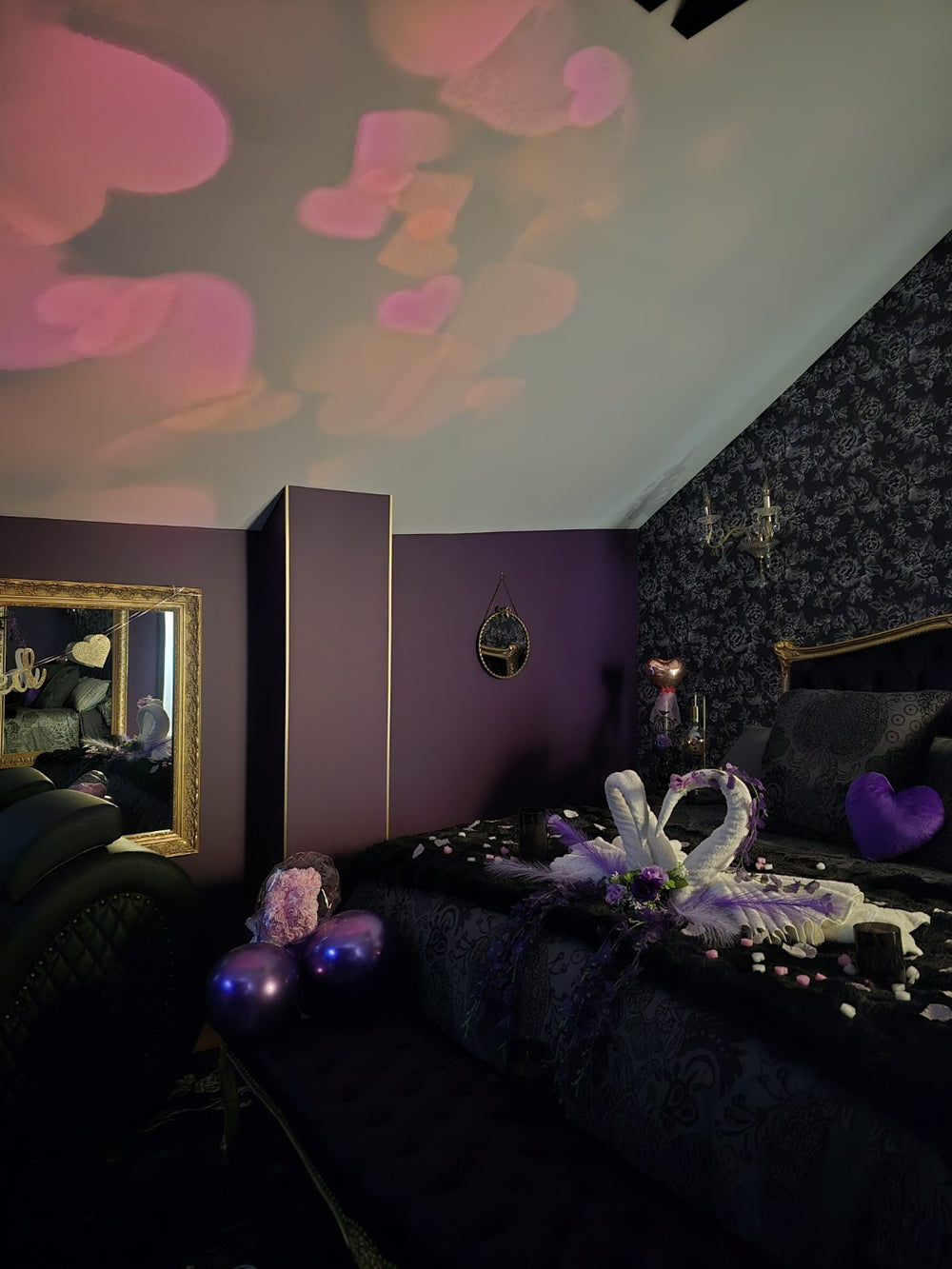 La Suite Impériale - Love’nSpa - weekend en amoureux, love rooms avec spa ou jacuzzi privatif12 de La Suite Imperiale
