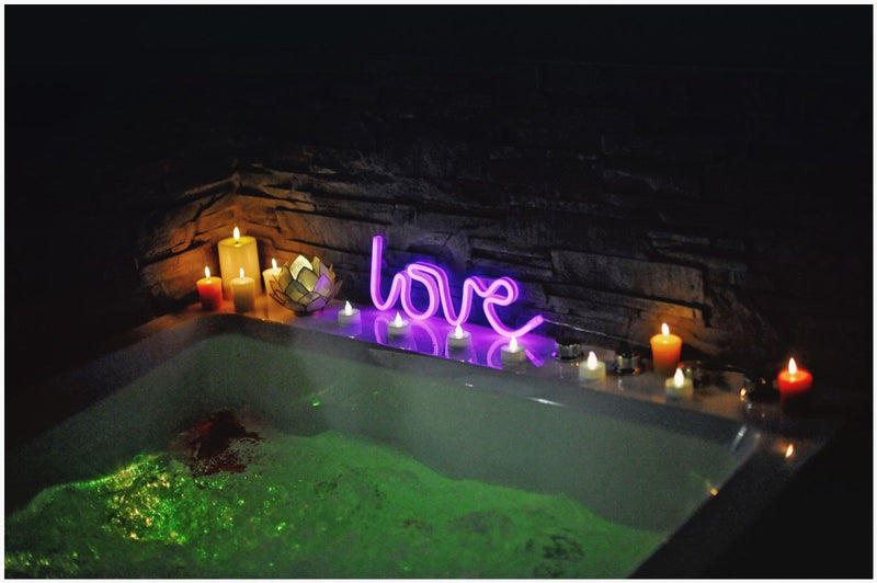 La Suite majestueuse, Spa XXL, évasion de luxe - Love’nSpa - weekend en amoureux, love rooms avec spa ou jacuzzi privatif1 de La Suite majestueuse, Spa XXL, évasion de luxe
