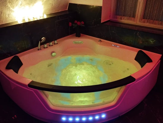 La suite miroir, love room avec jacuzzi - Love’nSpa - weekend en amoureux, love rooms avec spa ou jacuzzi privatif