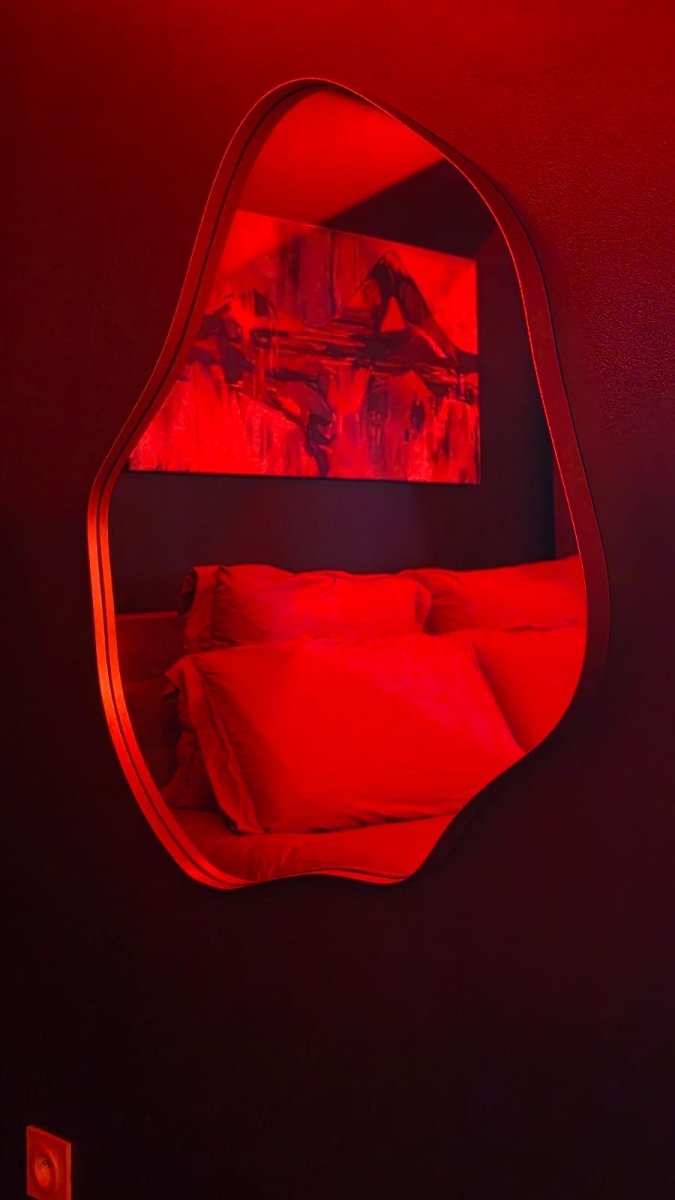 La Suite Obsidienne - Love’nSpa - weekend en amoureux, love rooms avec spa ou jacuzzi privatif20 de La Suite Obsidienne
