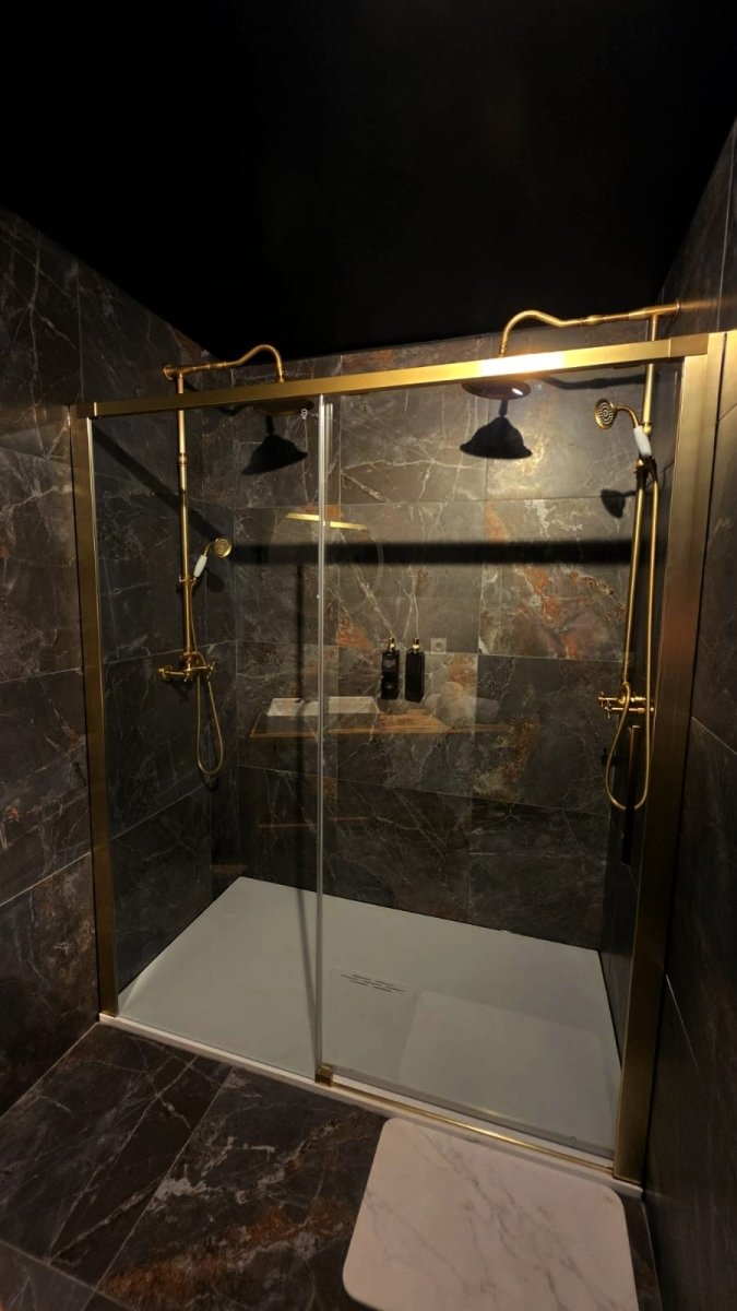 La Suite Obsidienne - Love’nSpa - weekend en amoureux, love rooms avec spa ou jacuzzi privatif12 de La Suite Obsidienne
