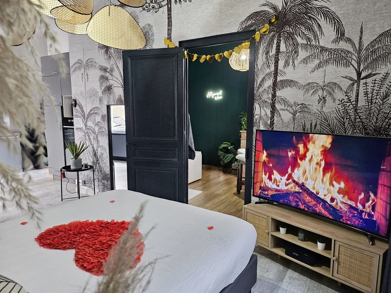 La Suite Passion - Love’nSpa - weekend en amoureux, love rooms avec spa ou jacuzzi privatif