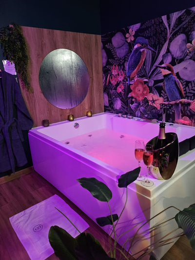 La Suite Passion - Love’nSpa - weekend en amoureux, love rooms avec spa ou jacuzzi privatif