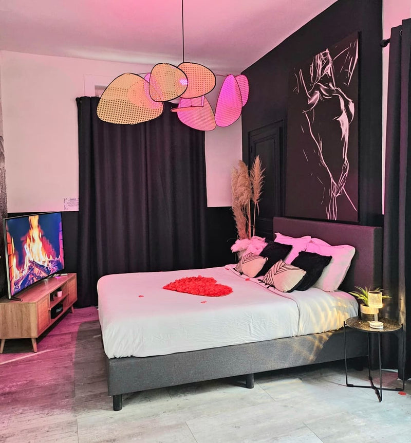 La Suite Passion - Love’nSpa - weekend en amoureux, love rooms avec spa ou jacuzzi privatif