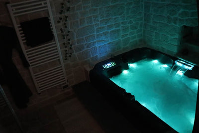 La Tour Secrète la Tour - Love’nSpa - weekend en amoureux, love rooms avec spa ou jacuzzi privatif