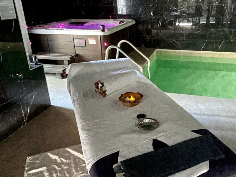 La Villa Sauvie - Love’nSpa - weekend en amoureux, love rooms avec spa ou jacuzzi privatif