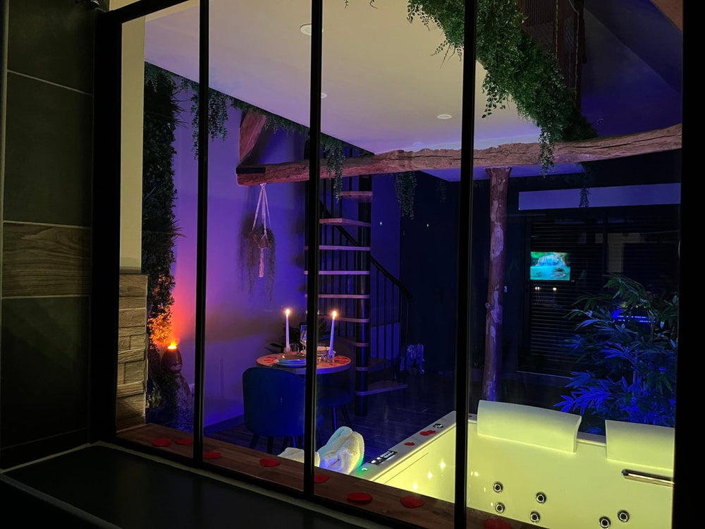 L'Amazone - Love’nSpa - weekend en amoureux, love rooms avec spa ou jacuzzi privatif7 de L'Amazone
