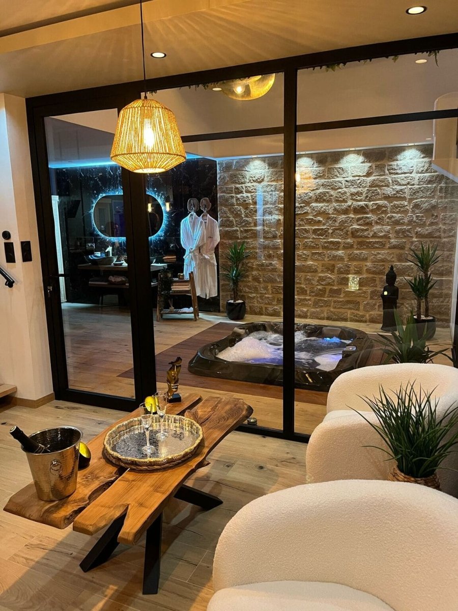 L’Apogée - Love’nSpa - weekend en amoureux, love rooms avec spa ou jacuzzi privatif6 de L’Apogée
