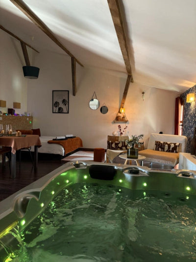 Le 7 De Coeur - Love’nSpa - weekend en amoureux, love rooms avec spa ou jacuzzi privatif