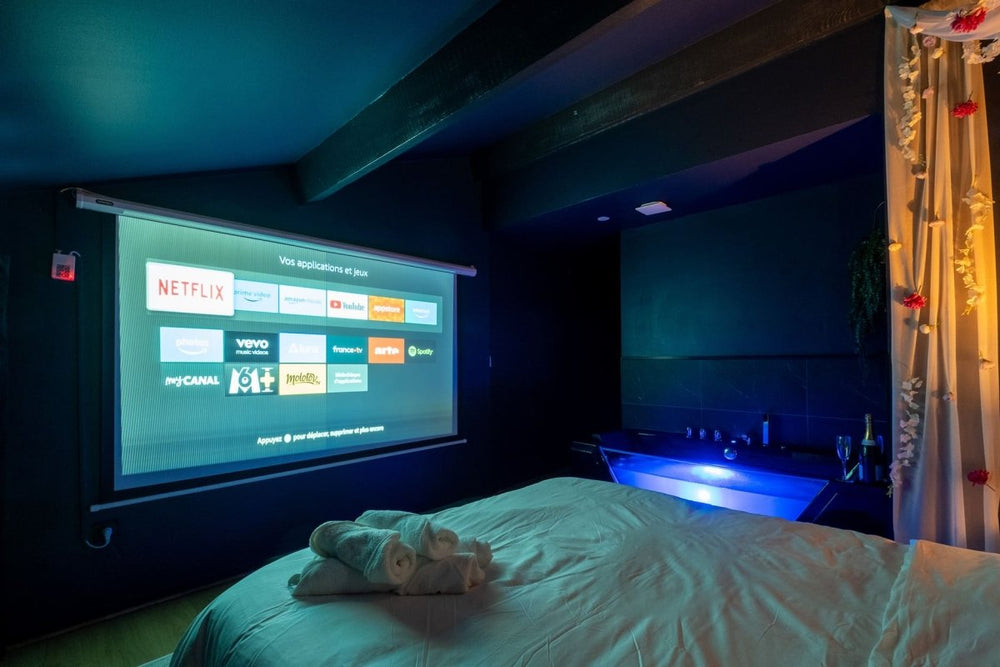 Le Boudoir Secret - Love’nSpa - weekend en amoureux, love rooms avec spa ou jacuzzi privatif3 de Le Boudoir Secret
