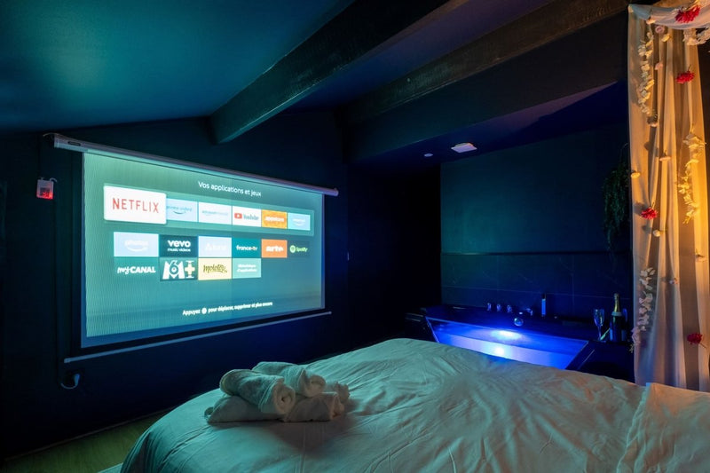 Le Boudoir Secret - Love’nSpa - weekend en amoureux, love rooms avec spa ou jacuzzi privatif