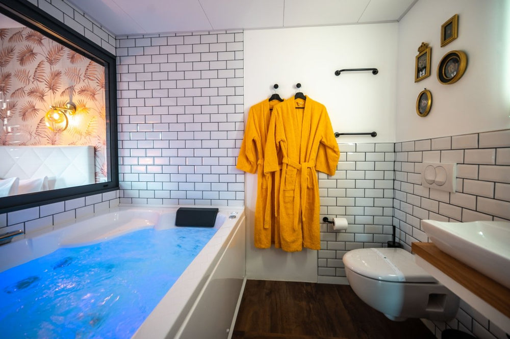 Le Chic & Balnéo - Love’nSpa - weekend en amoureux, love rooms avec spa ou jacuzzi privatif2 de Le Chic & Balnéo
