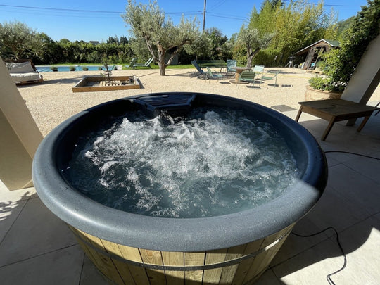 Le Mazet de la Draille - Suite La Cigale - Love’nSpa - weekend en amoureux, love rooms avec spa ou jacuzzi privatif