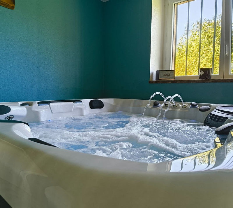 Le Presbytère - Love’nSpa - weekend en amoureux, love rooms avec spa ou jacuzzi privatif3 de Le Presbytère
