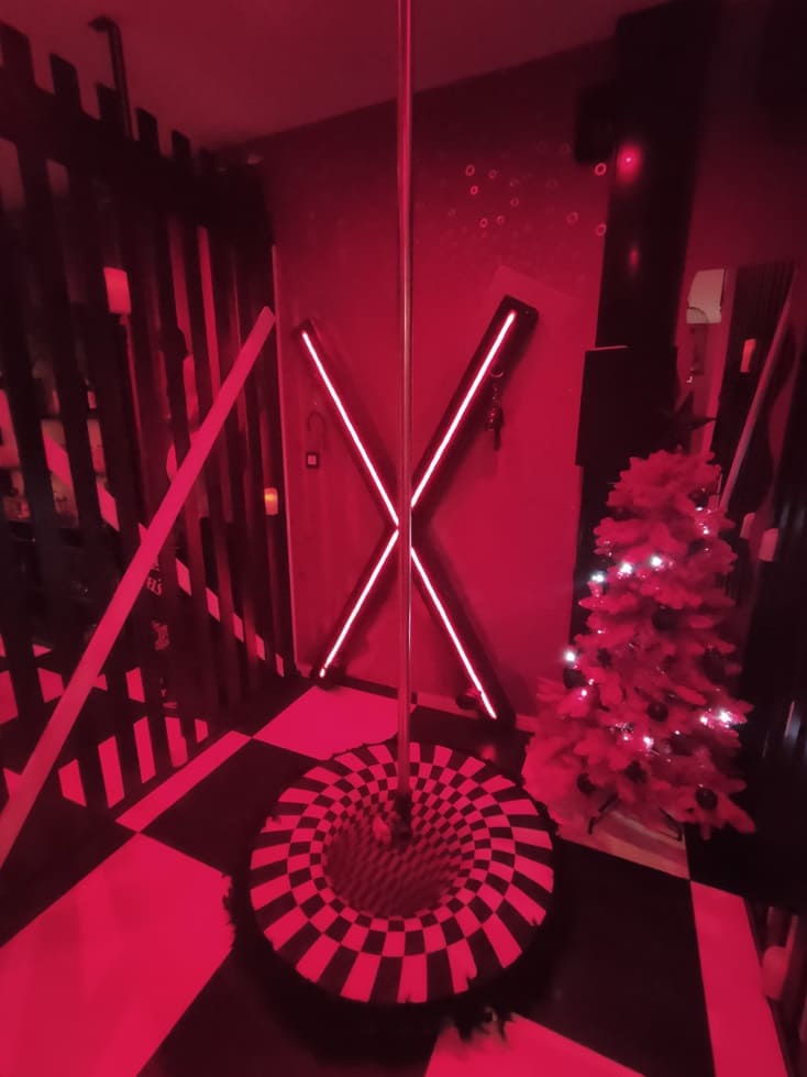 Le Quart D'Heure Américain - Love’nSpa - weekend en amoureux, love rooms avec spa ou jacuzzi privatif9 de Le Quart D'Heure Américain
