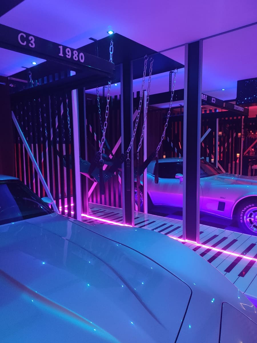 Le Quart D'Heure Américain - Love’nSpa - weekend en amoureux, love rooms avec spa ou jacuzzi privatif1 de Le Quart D'Heure Américain
