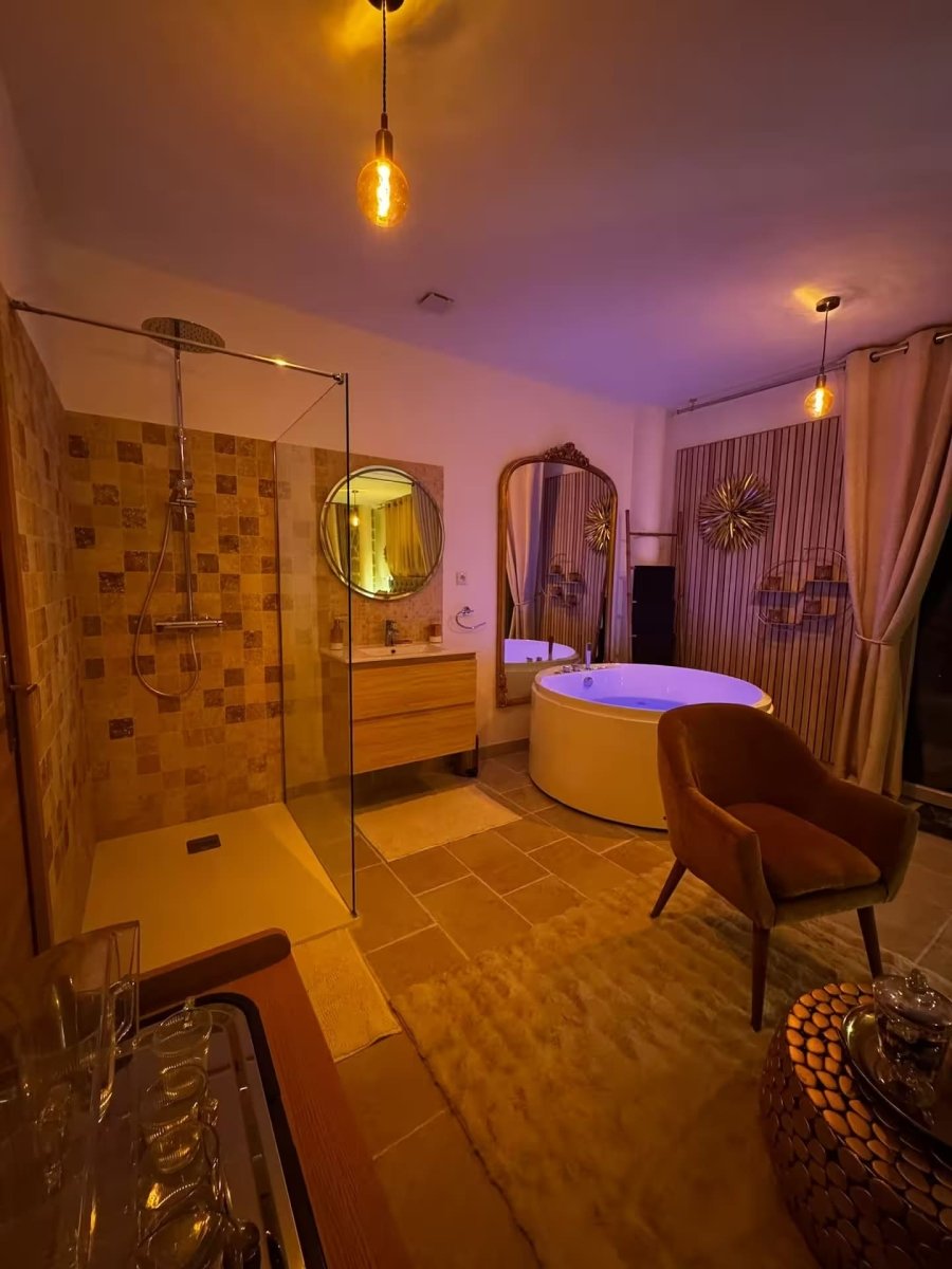 Le relais du Clos - Love’nSpa - weekend en amoureux, love rooms avec spa ou jacuzzi privatif6 de Le relais du Clos
