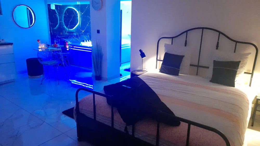 LE YADEN Jaccuzi Mucem/la Major - Love’nSpa - weekend en amoureux, love rooms avec spa ou jacuzzi privatif5 de LE YADEN Jaccuzi Mucem/la Major
