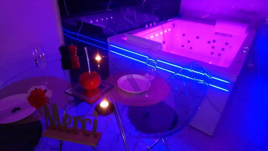 LE YADEN Jaccuzi Mucem/la Major - Love’nSpa - weekend en amoureux, love rooms avec spa ou jacuzzi privatif