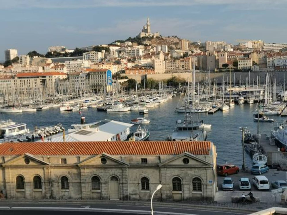 LE YADEN Jaccuzi Mucem/la Major - Love’nSpa - weekend en amoureux, love rooms avec spa ou jacuzzi privatif11 de LE YADEN Jaccuzi Mucem/la Major

