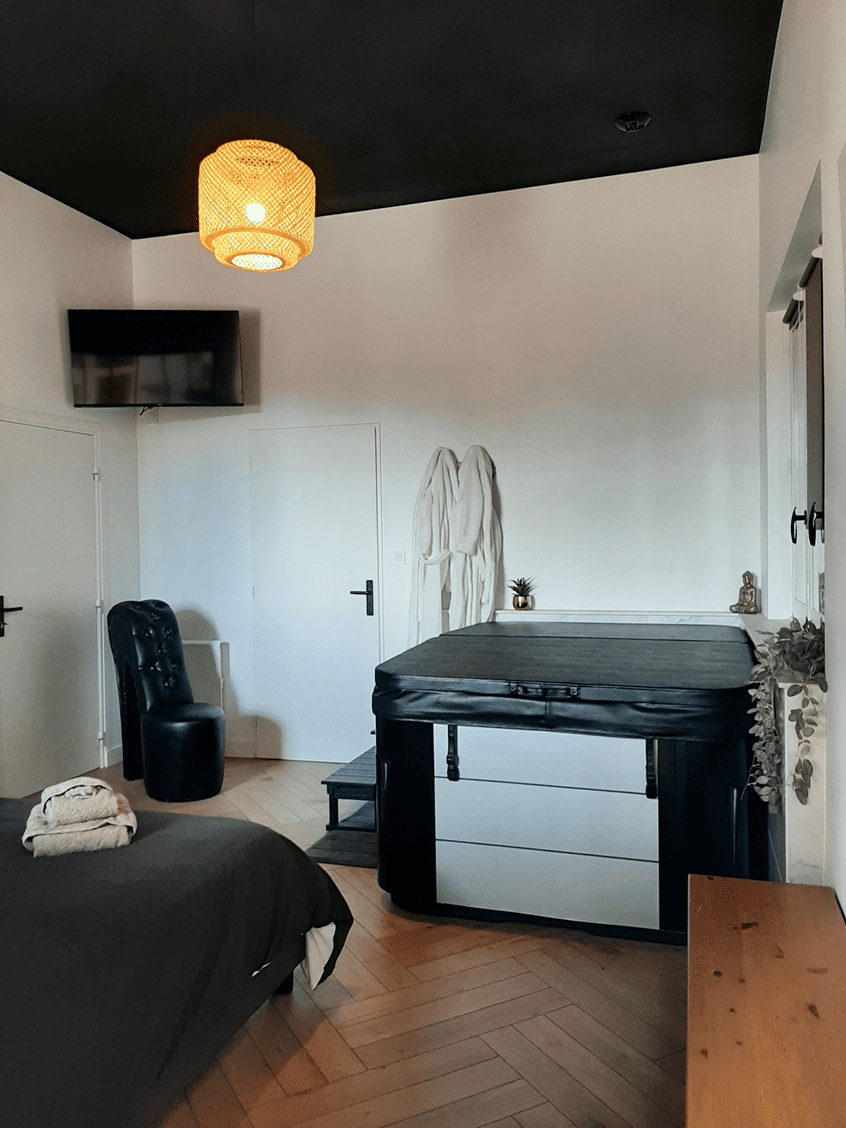 L'Ecrin Dakoté - Love’nSpa - weekend en amoureux, love rooms avec spa ou jacuzzi privatif11 de L'Ecrin Dakoté
