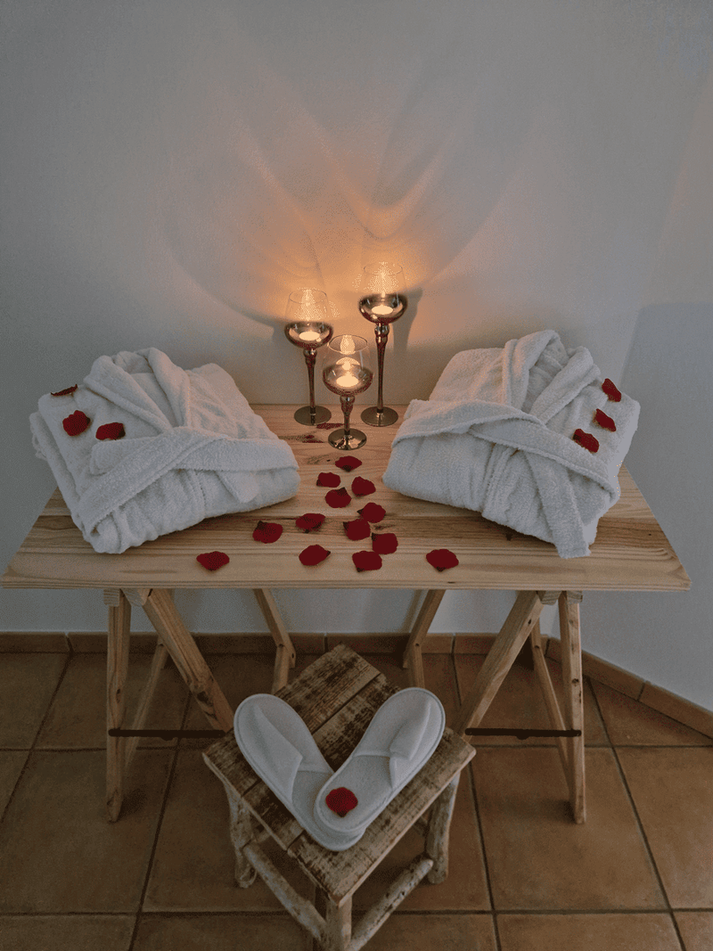 L'Ecrin d'Amour - Love’nSpa - weekend en amoureux, love rooms avec spa ou jacuzzi privatif3 de L'Ecrin d'Amour
