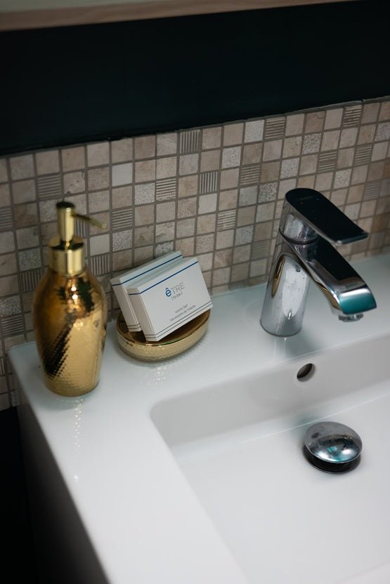 L'Écrin de Fauve - Jacuzzi XXL privatif - Love’nSpa - weekend en amoureux, love rooms avec spa ou jacuzzi privatif12 de L'Écrin de Fauve - Jacuzzi XXL privatif
