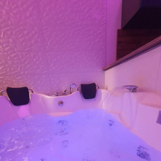 L'écrin - Le Studio - Love’nSpa - weekend en amoureux, love rooms avec spa ou jacuzzi privatif