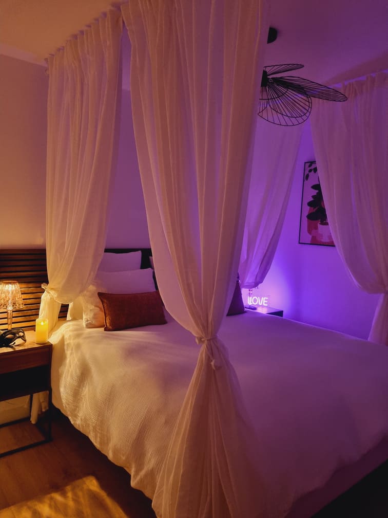 L'écrin Rochelais - Love’nSpa - weekend en amoureux, love rooms avec spa ou jacuzzi privatif4 de L'écrin Rochelais
