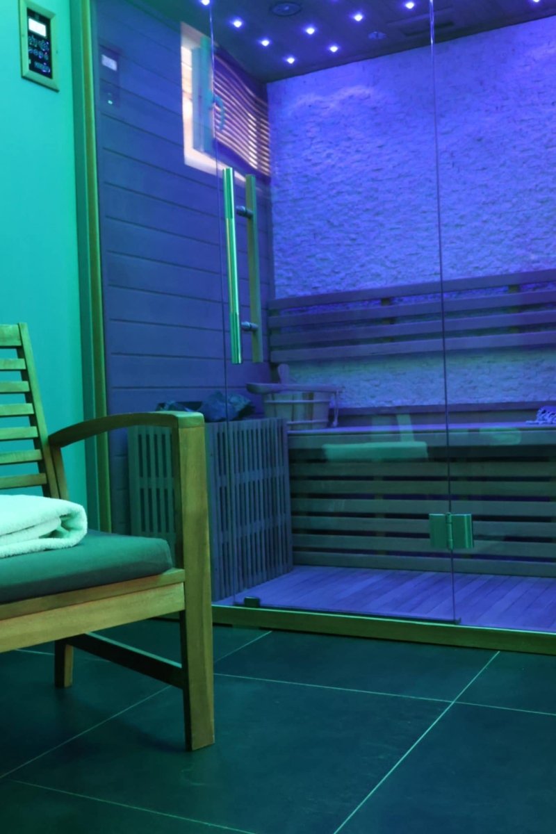 L'Élixir Vitré - La Suite de l'Elixir - Love’nSpa - weekend en amoureux, love rooms avec spa ou jacuzzi privatif11 de L'Élixir Vitré - La Suite de l'Elixir
