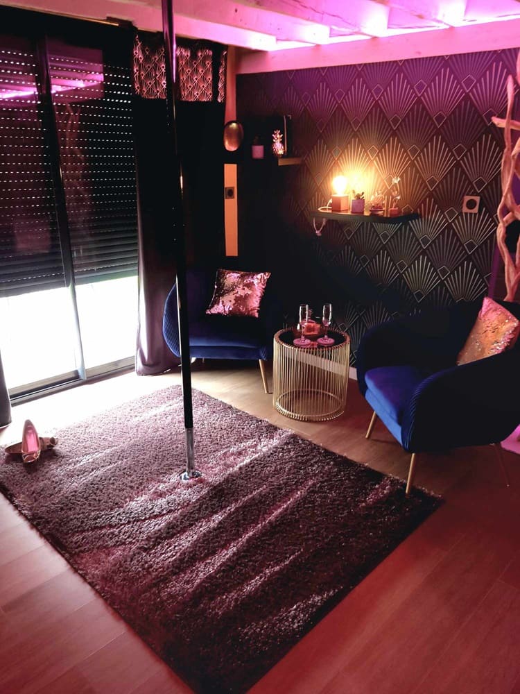 L'Élixir Vitré - La Suite de l'Elixir - Love’nSpa - weekend en amoureux, love rooms avec spa ou jacuzzi privatif3 de L'Élixir Vitré - La Suite de l'Elixir
