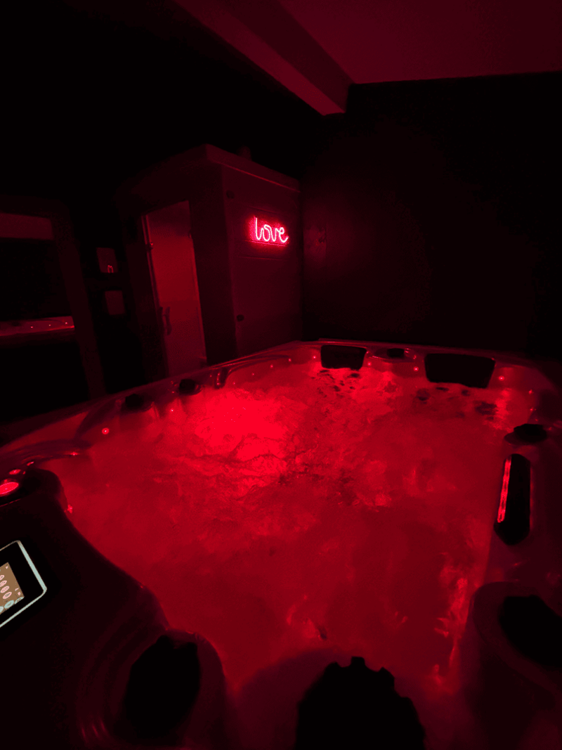 L'Entre - Nous - Love’nSpa - weekend en amoureux, love rooms avec spa ou jacuzzi privatif4 de L'Entre-Nous
