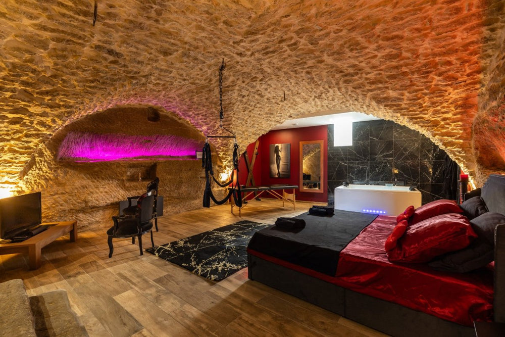 L'Envoûtée - Love’nSpa - weekend en amoureux, love rooms avec spa ou jacuzzi privatif3 de L'Envoûtée
